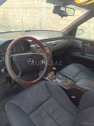 Mercedes E 230 1996, 400,000 km - 2.3 л - Bakı