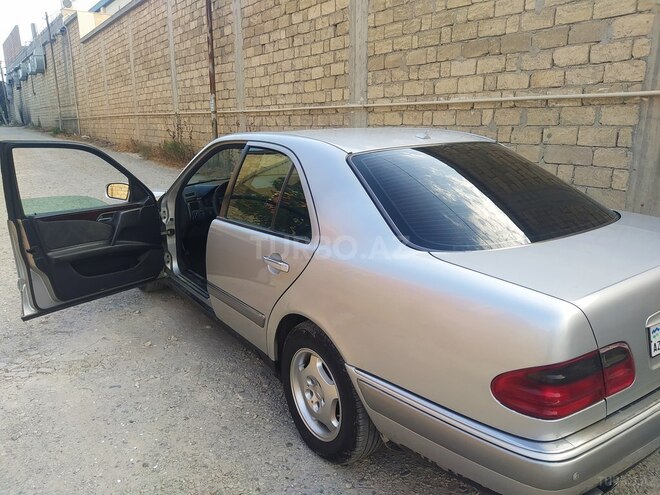 Mercedes E 230 1996, 400,000 km - 2.3 л - Bakı