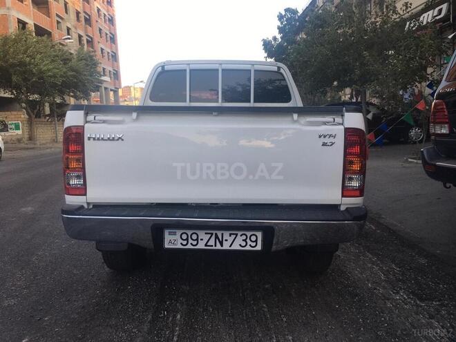 Toyota Hilux 2011, 192,000 km - 2.7 l - Bakı