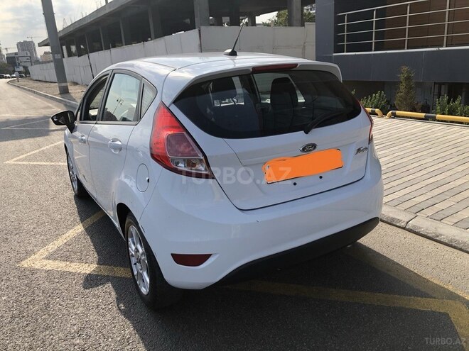 Ford Fiesta 2016, 45,000 km - 1.6 l - Bakı