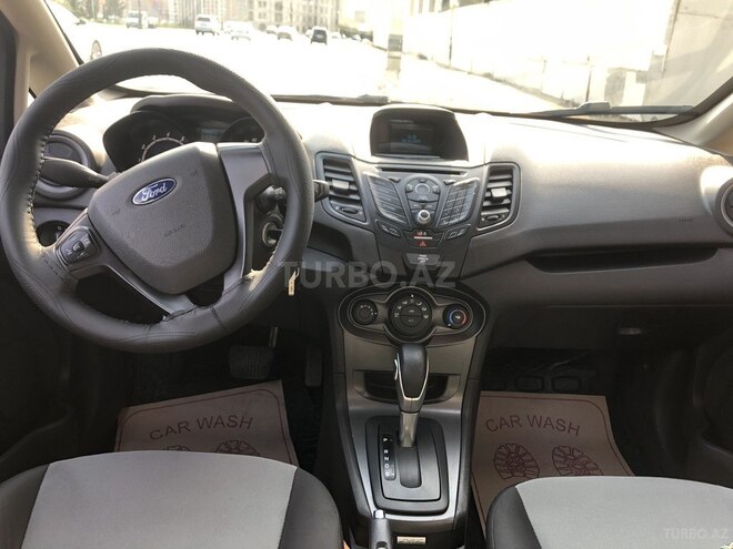 Ford Fiesta 2016, 45,000 km - 1.6 l - Bakı