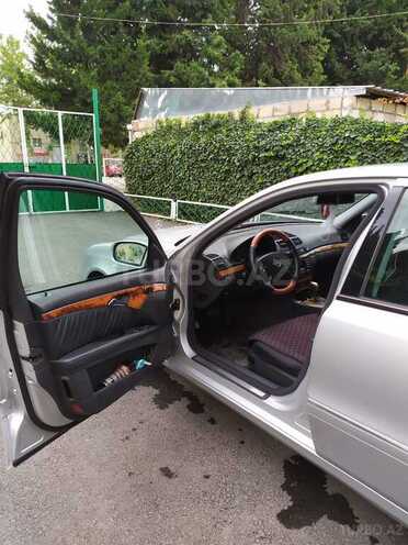Mercedes E 240 2002, 339,222 km - 2.6 l - Tovuz