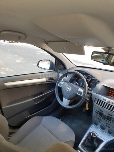 Opel Astra 2009, 132,000 km - 1.4 l - Bakı