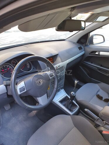 Opel Astra 2009, 132,000 km - 1.4 l - Bakı