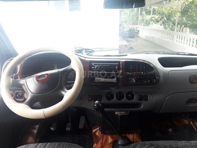 Ford Transit 1995, 200,000 km - 2.0 l - Salyan