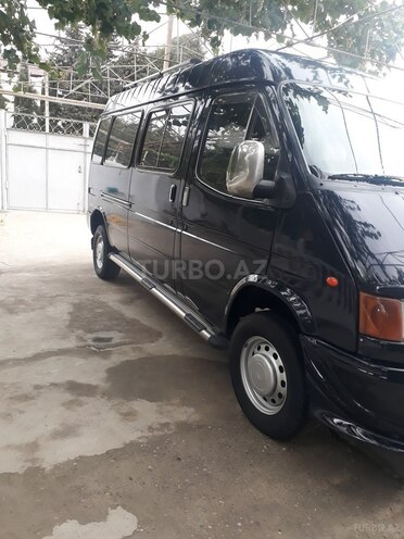 Ford Transit 1995, 200,000 km - 2.0 l - Salyan