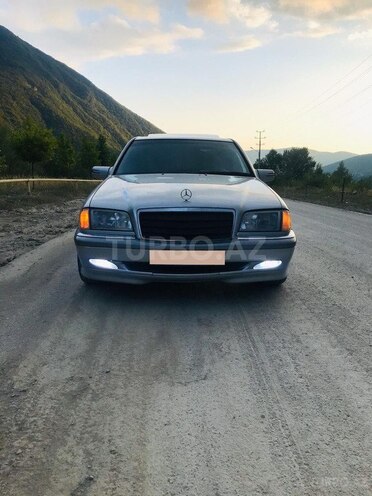 Mercedes C 230 1997, 250,000 km - 2.3 l - Qax