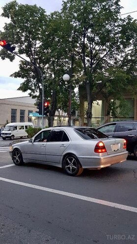 Mercedes C 230 1997, 250,000 km - 2.3 l - Qax