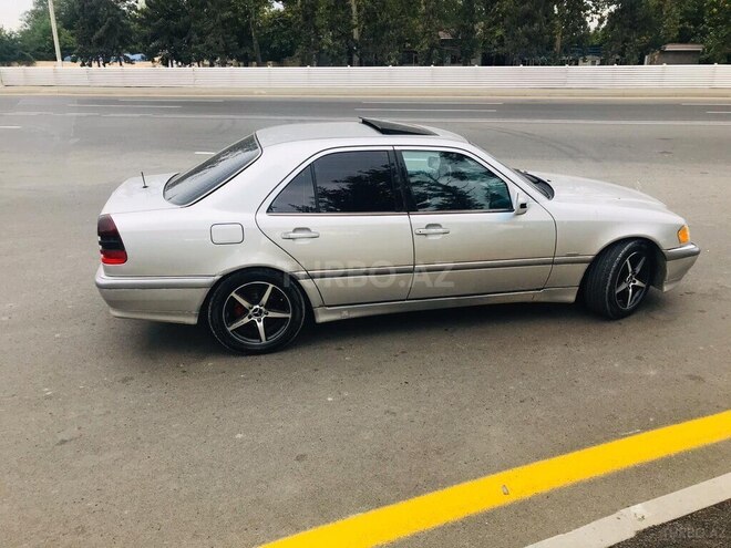 Mercedes C 230 1997, 250,000 km - 2.3 l - Qax