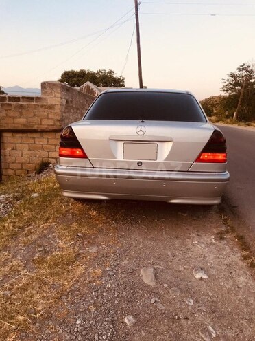 Mercedes C 230 1997, 250,000 km - 2.3 l - Qax