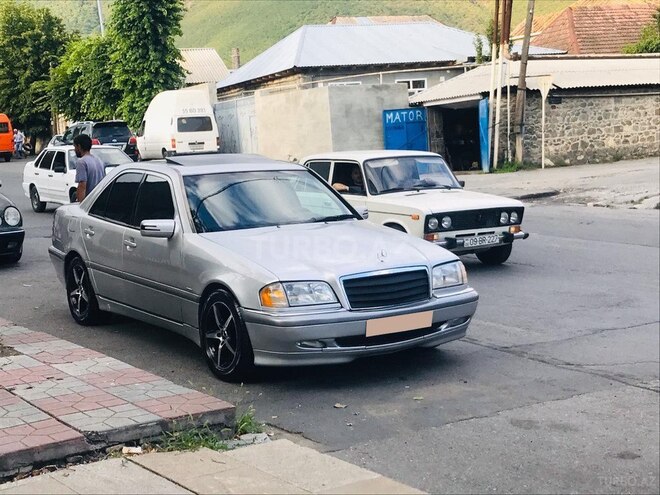 Mercedes C 230 1997, 250,000 km - 2.3 l - Qax