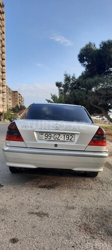 Mercedes C 200 2000, 260,000 km - 2.0 l - Bakı