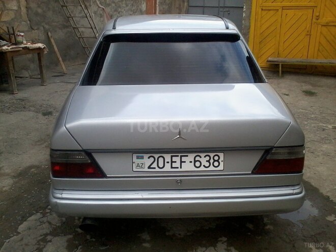 Mercedes E 230 1989, 352,275 km - 2.3 l - Gəncə