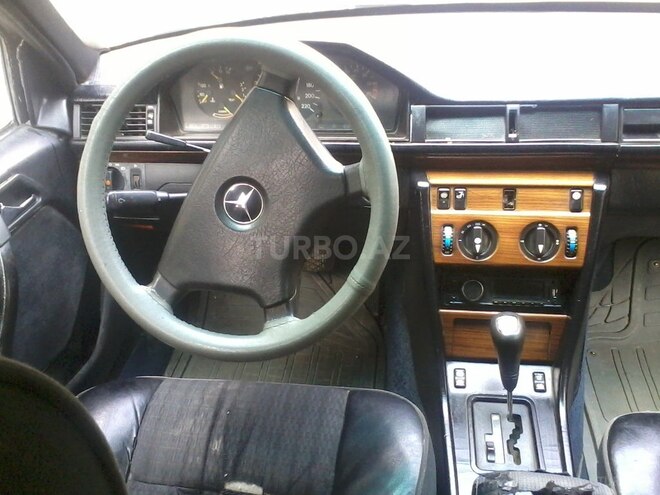 Mercedes E 230 1989, 352,275 km - 2.3 l - Gəncə