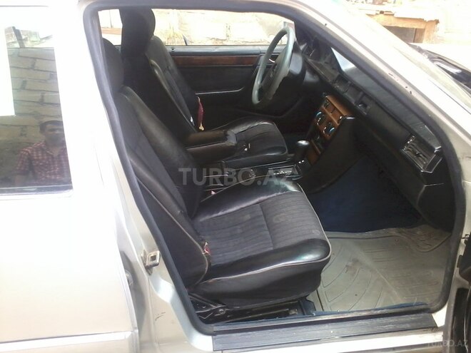 Mercedes E 230 1989, 352,275 km - 2.3 l - Gəncə