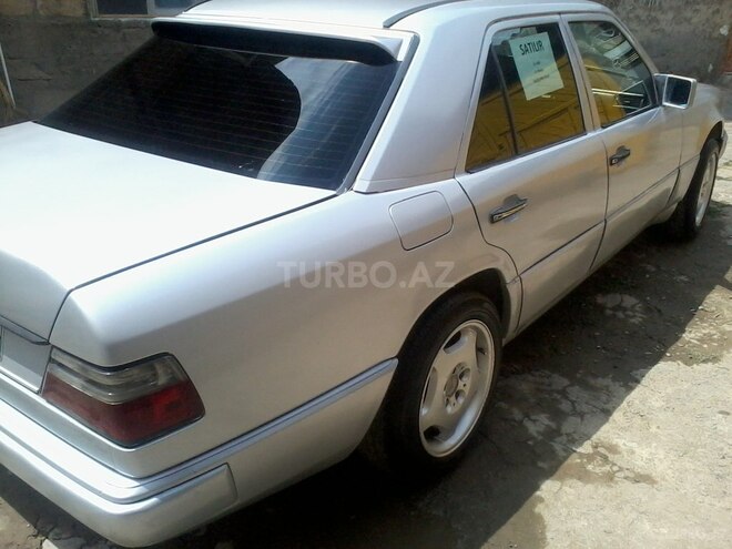 Mercedes E 230 1989, 352,275 km - 2.3 l - Gəncə