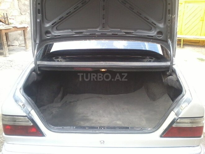 Mercedes E 230 1989, 352,275 km - 2.3 l - Gəncə
