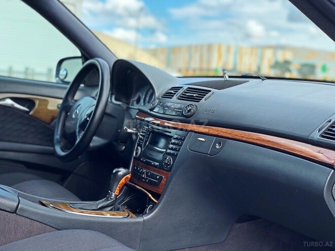 Mercedes E 240 2002, 227,000 km - 2.6 l - Bakı