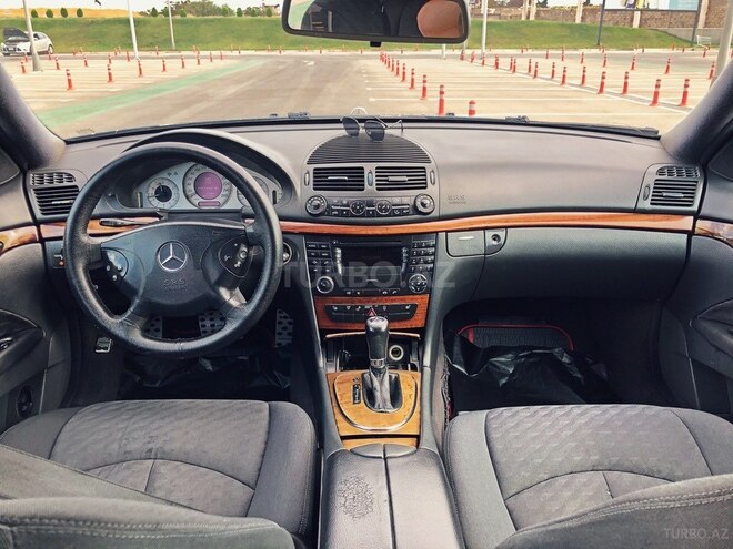 Mercedes E 240 2002, 227,000 km - 2.6 l - Bakı