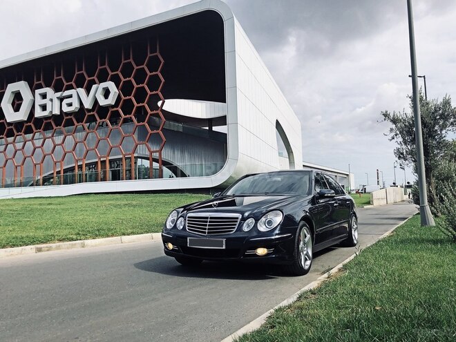 Mercedes E 240 2002, 227,000 km - 2.6 l - Bakı