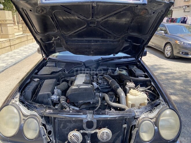 Mercedes E 200 1998, 329,000 km - 2.0 l - Bakı