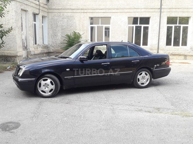Mercedes E 230 1997, 310,000 km - 2.3 l - Bakı