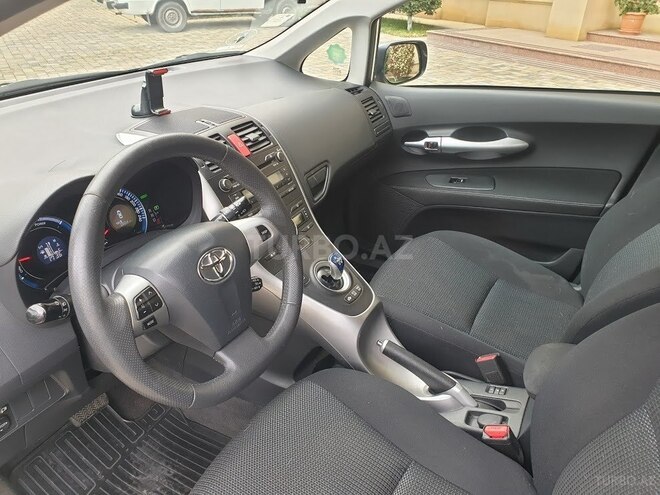 Toyota Auris 2010, 61,000 km - 1.8 l - Bakı