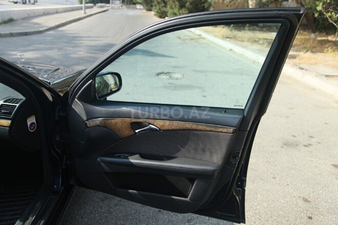 Mercedes E 220 2006, 415,000 km - 2.2 л - Bakı