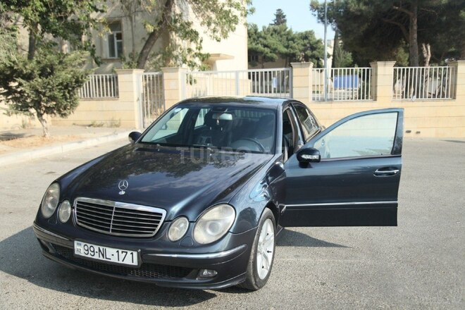Mercedes E 220 2006, 415,000 km - 2.2 л - Bakı
