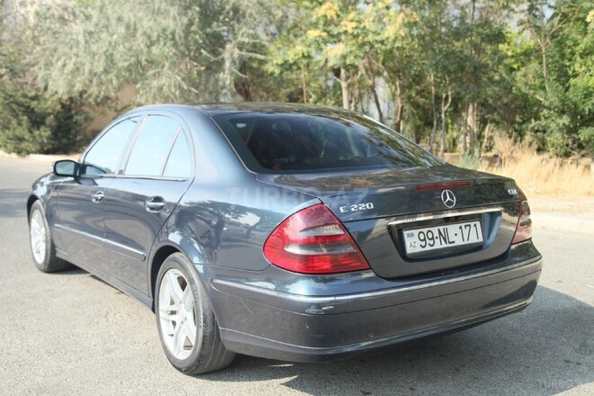 Mercedes E 220 2006, 415,000 km - 2.2 л - Bakı
