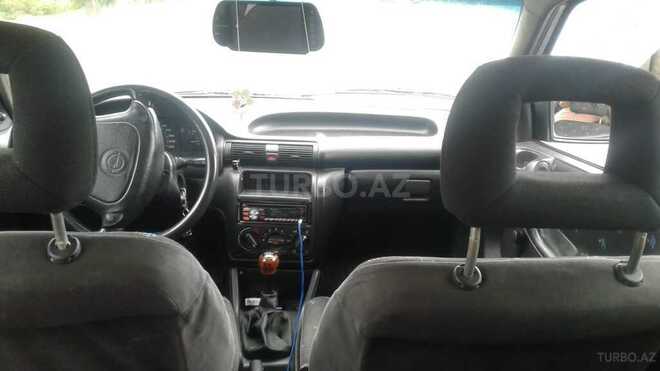 Opel Astra 1994, 335,000 km - 1.6 l - Quba
