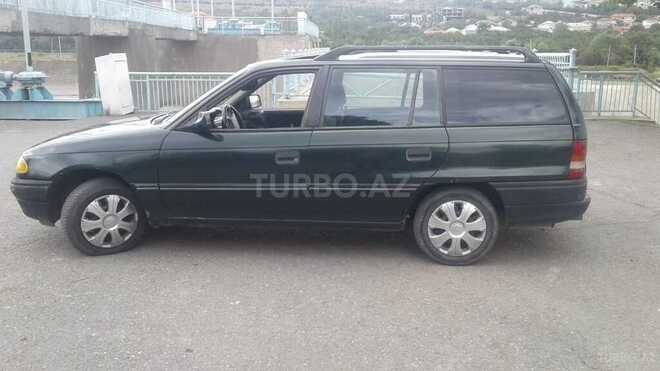 Opel Astra 1994, 335,000 km - 1.6 l - Quba