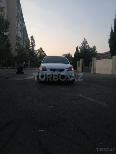 Kia Rio 2011, 633,000 km - 1.4 l - Bakı