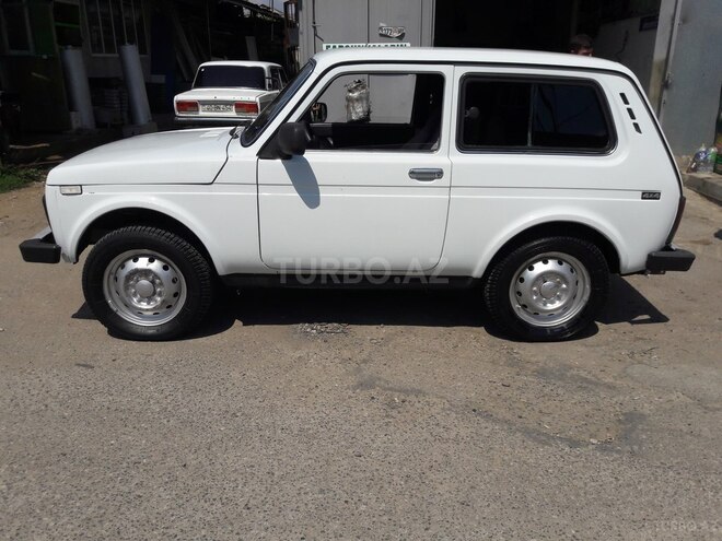 LADA (VAZ) Niva 2001, 104,000 km - 1.7 l - Qusar