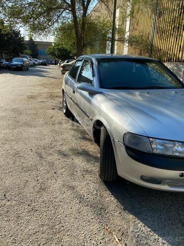 Opel Vectra 1997, 320,000 km - 1.8 l - Bakı