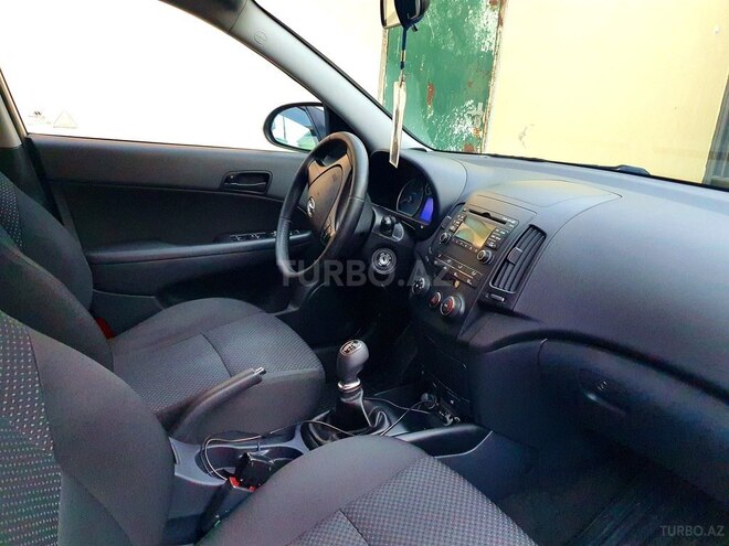 Hyundai i30 2011, 169,000 km - 1.6 л - Bakı