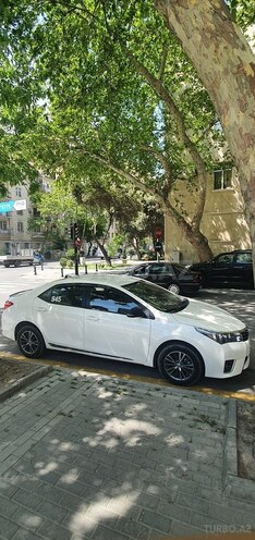 Toyota Corolla 2014, 97,500 km - 1.6 l - Bakı