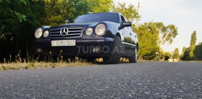 Mercedes E 230 1995, 312,100 km - 2.3 l - Bərdə