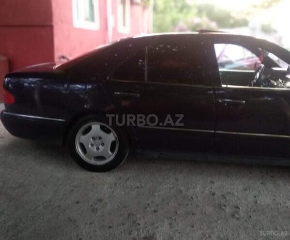Mercedes E 230 1995, 312,100 km - 2.3 l - Bərdə