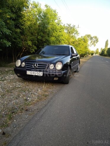 Mercedes E 230 1995, 312,100 km - 2.3 l - Bərdə