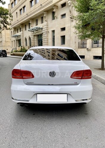 Volkswagen Passat 2014, 123,000 km - 1.8 l - Bakı