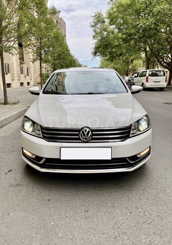 Volkswagen Passat 2014, 123,000 km - 1.8 l - Bakı