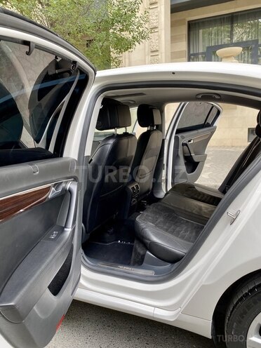 Volkswagen Passat 2014, 123,000 km - 1.8 l - Bakı
