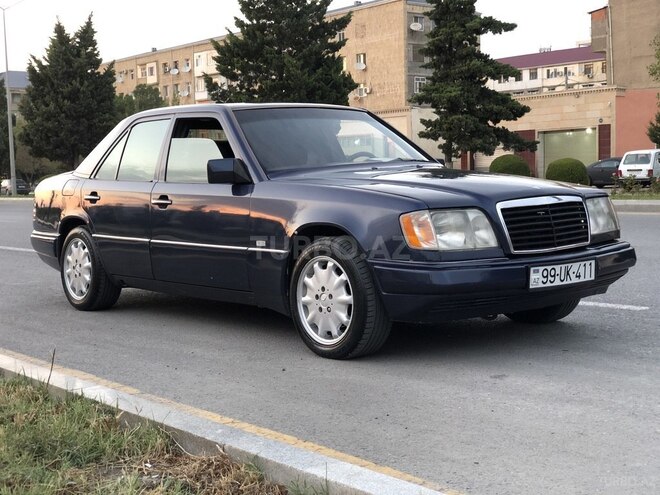 Mercedes E 280 1995, 381,000 km - 2.8 l - Bakı