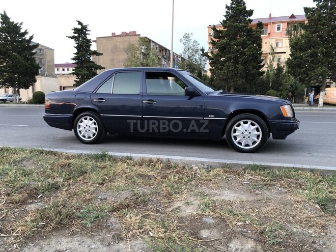 Mercedes E 280 1995, 381,000 km - 2.8 l - Bakı
