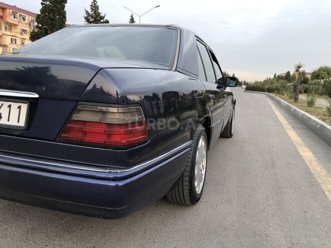 Mercedes E 280 1995, 381,000 km - 2.8 l - Bakı