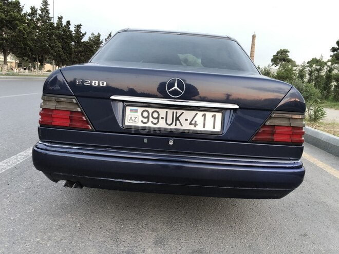 Mercedes E 280 1995, 381,000 km - 2.8 l - Bakı