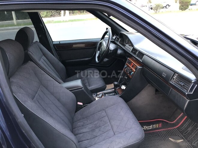 Mercedes E 280 1995, 381,000 km - 2.8 l - Bakı