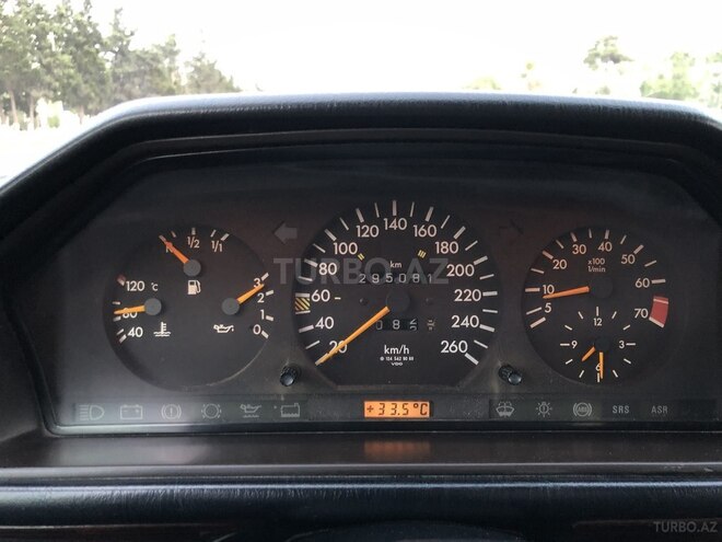 Mercedes E 280 1995, 381,000 km - 2.8 l - Bakı