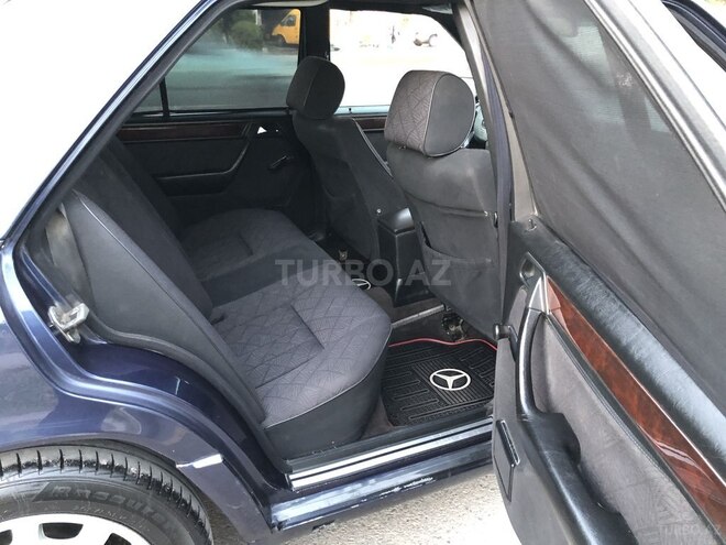 Mercedes E 280 1995, 381,000 km - 2.8 l - Bakı